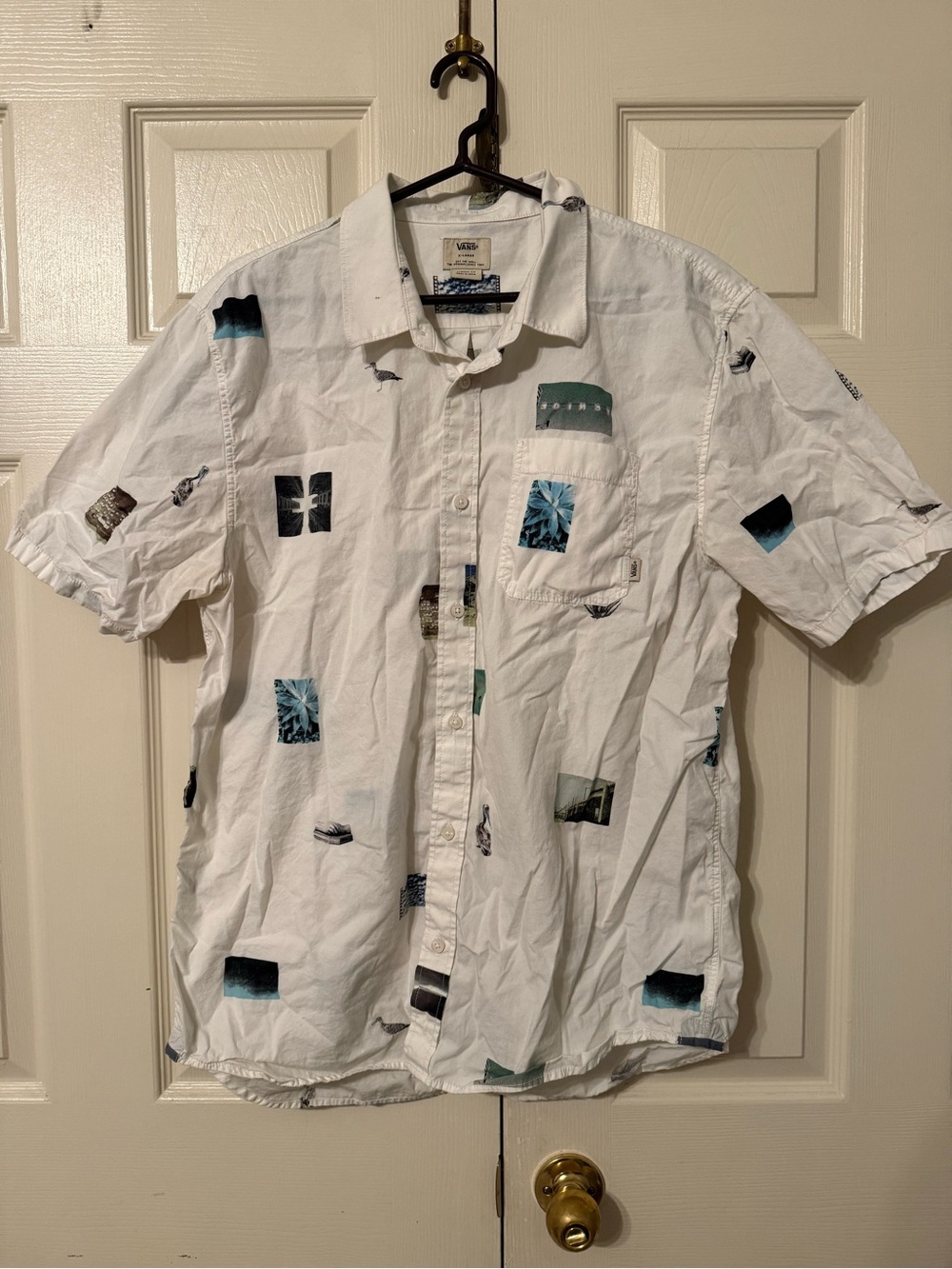Vans White Short-Sleeve Button-Up Shirt with Teal and Black Photo Prints
